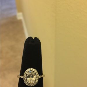 Fashion ring